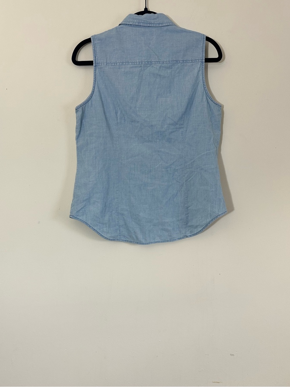 J.Crew Sleeveless Chambray Button Up Shirt In Signature Fit - Picture 9 of 11